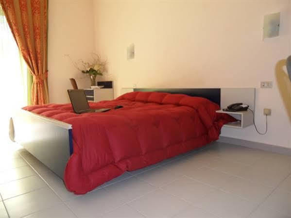 קסטלנטה מרינה Hotel Villa Giusy מראה חיצוני תמונה